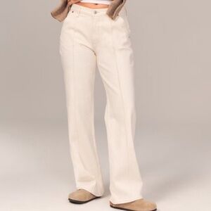 Abercrombie and Fitch Mid Rise The Baggy Jean White Jeans With Front Seam Detail